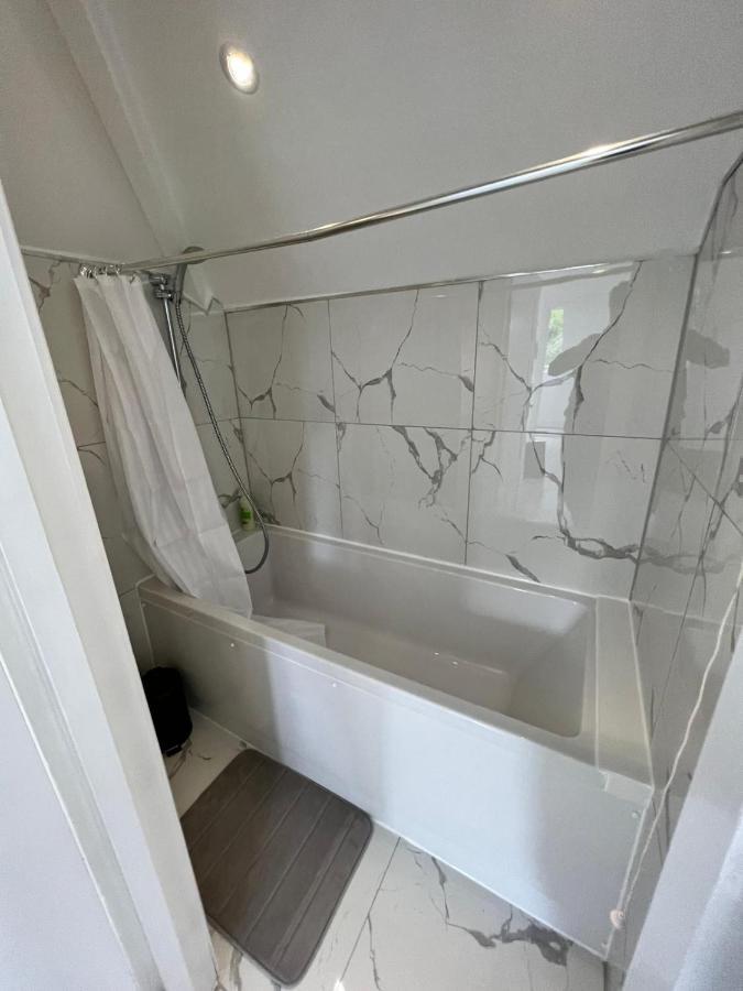 Lovely 2 Bedroom Flat With Roof Terrace In London Nw6 Buitenkant foto